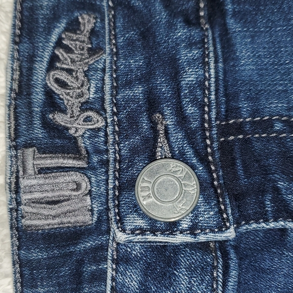 Jeans 🥳 - Picture 3 of 10